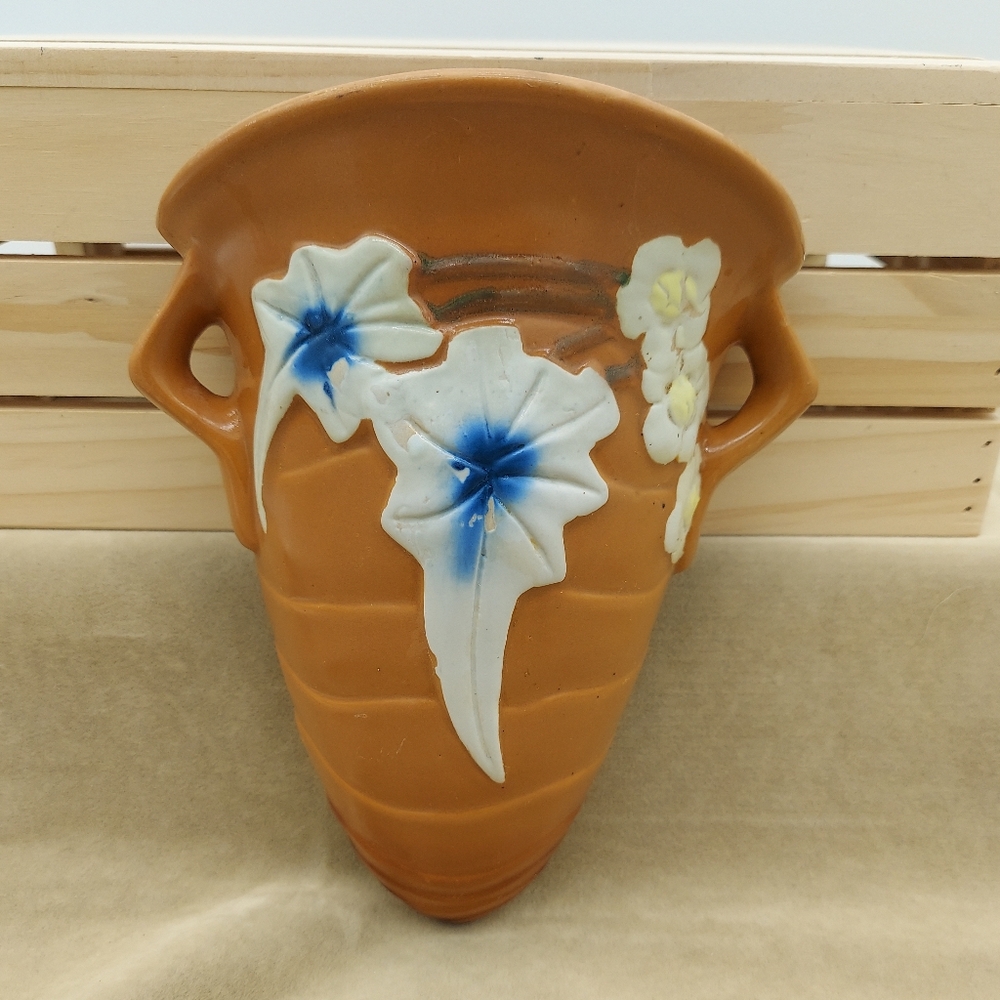 Vintage Roseville Luffa Wall Pocket 8.5” Brown Ceramic Wall Pocket